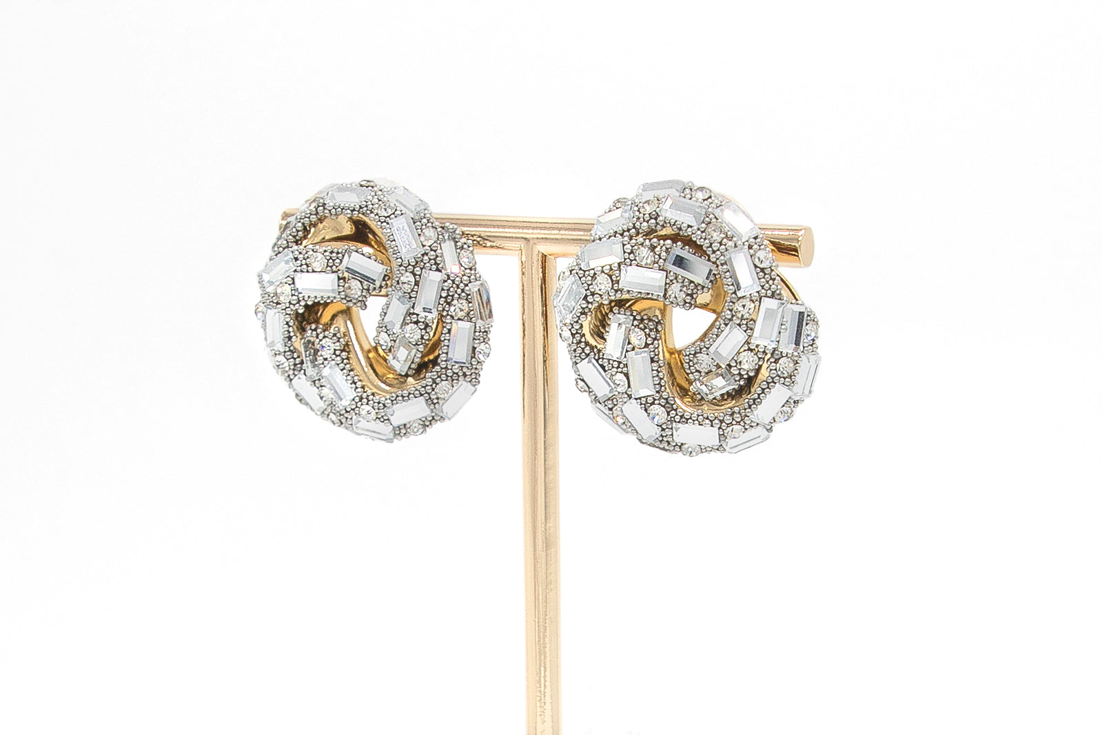 Aretes