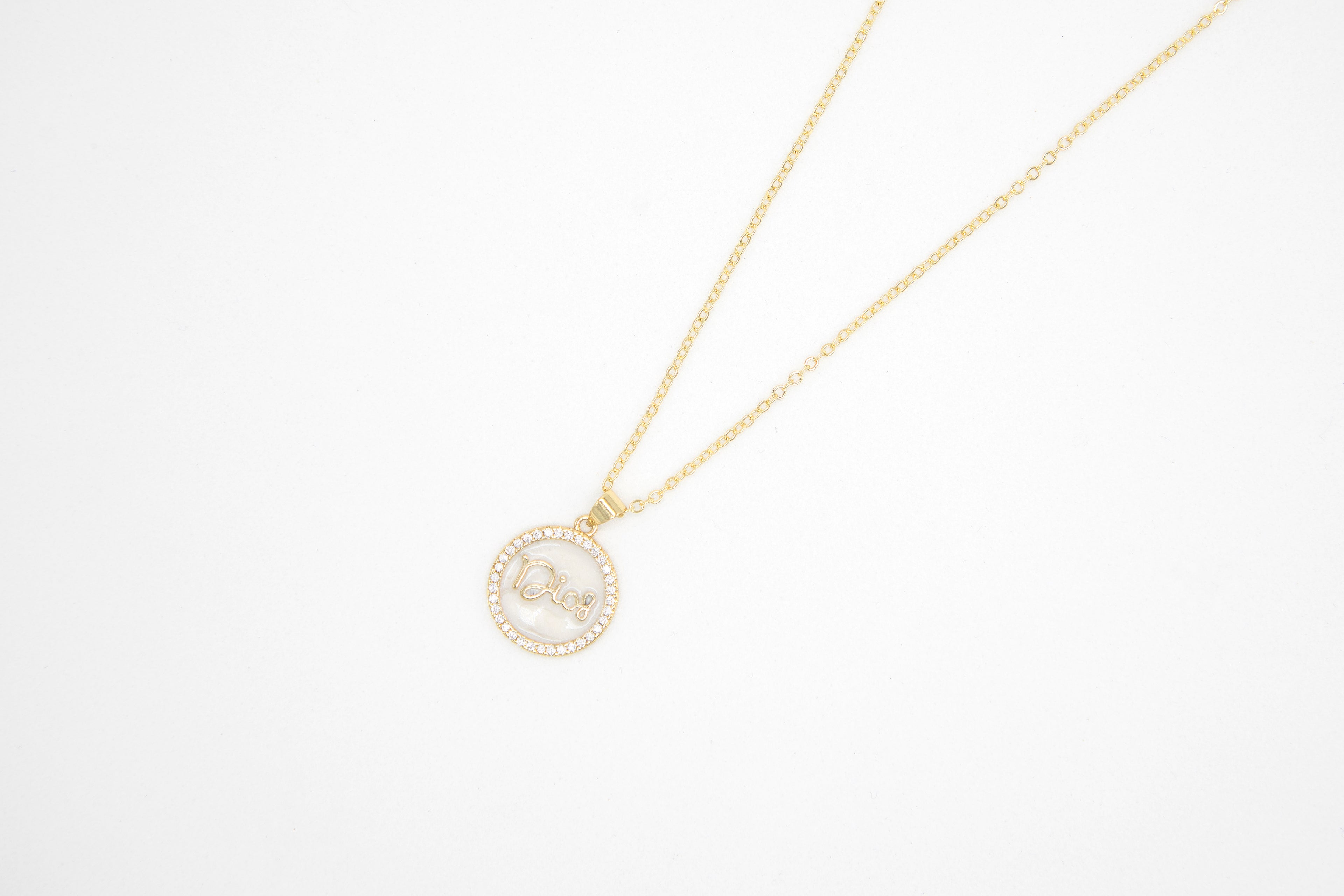 Cadena circular Dios