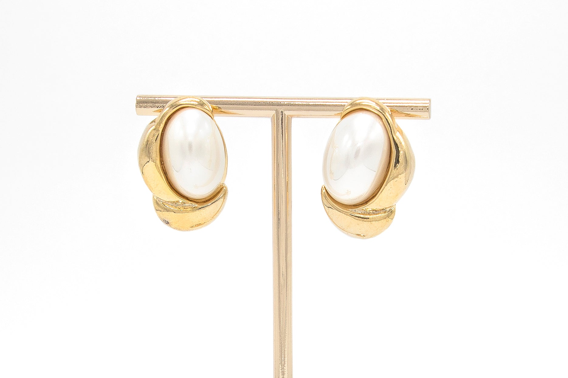 Arete perla nacar dorado